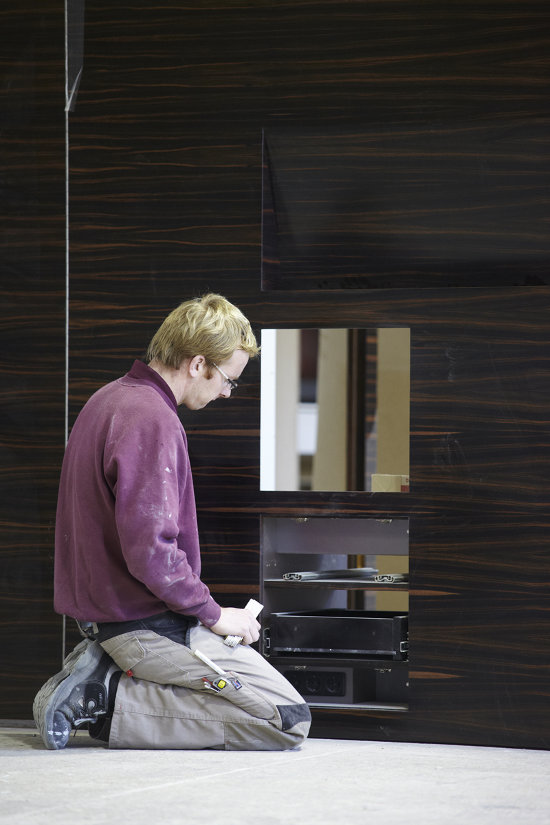 Begehbarer Kleiderschrank mit Furnieroberflchen