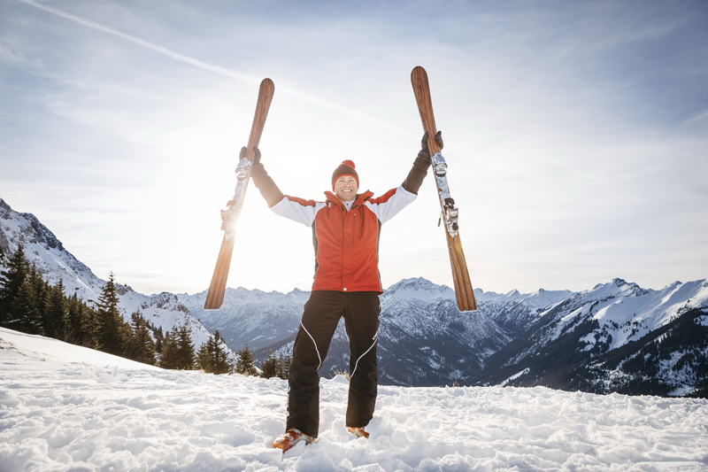 Chris Dexle mit seinen furnierten Ski