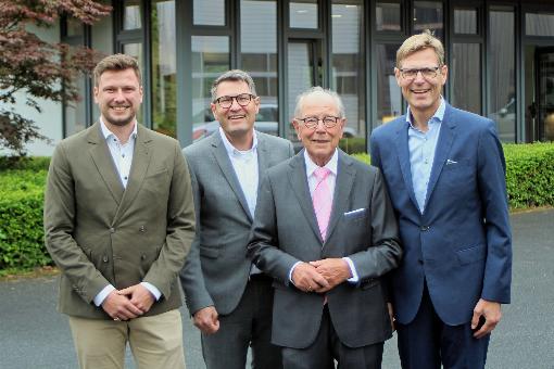 Bilder 1-4: Heinrich Wehmeyer Westf. Holzkontor feiert 100-jhriges Bestehen....