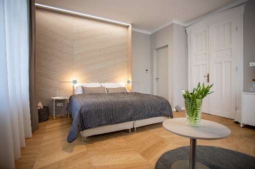 The veneer tile system